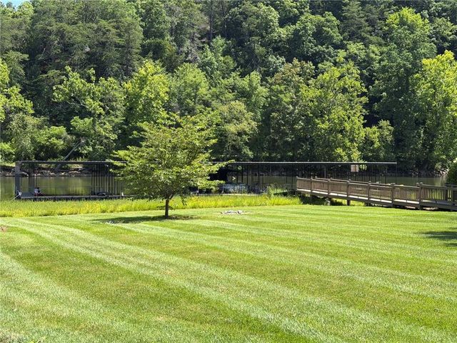 2261 Eastgate Drive E, Hiawassee, GA 30546