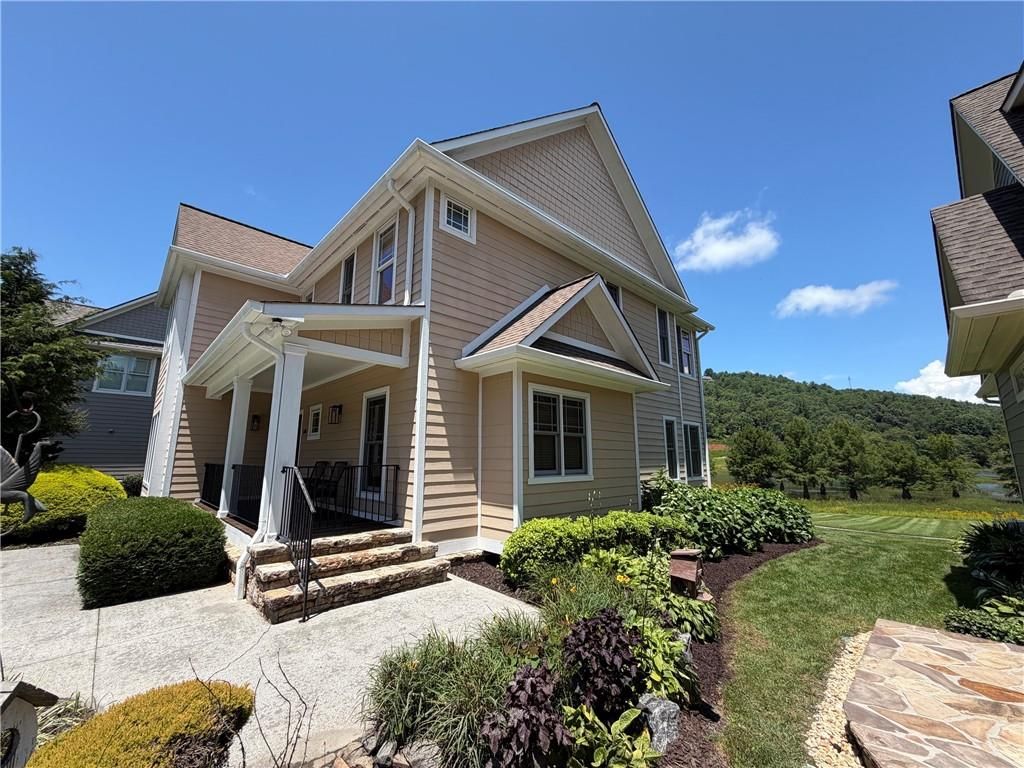 2261 Eastgate Drive E, Hiawassee, GA 30546