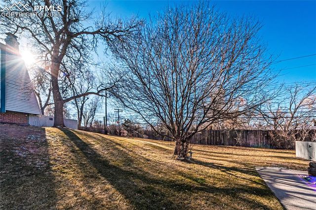 2997 E Fountain Boulevard, Colorado Springs, CO 80910