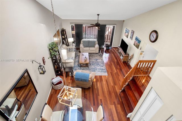 402 SE 14th St, Dania Beach, FL 33004