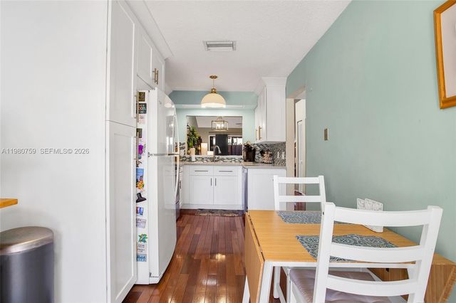 402 SE 14th St, Dania Beach, FL 33004