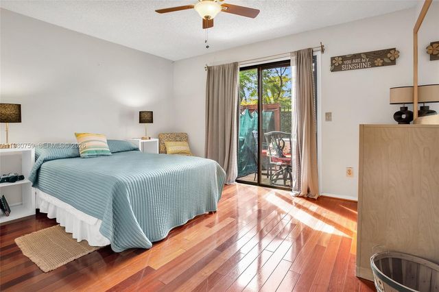 402 SE 14th St, Dania Beach, FL 33004