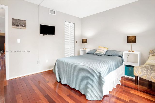 402 SE 14th St, Dania Beach, FL 33004