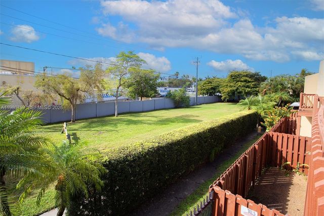 402 SE 14th St, Dania Beach, FL 33004