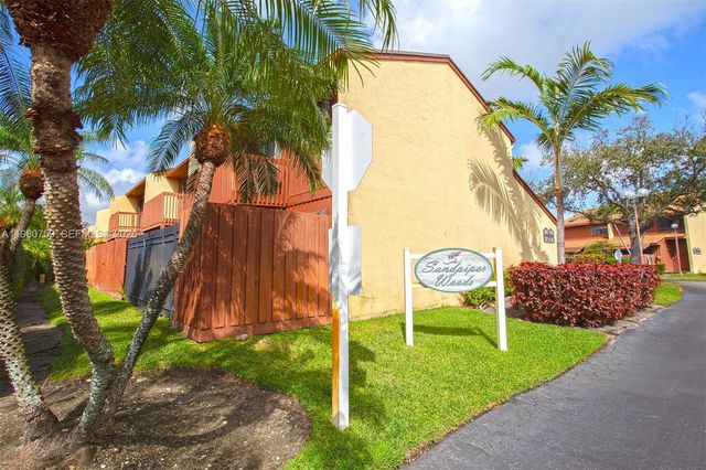 402 SE 14th St, Dania Beach, FL 33004