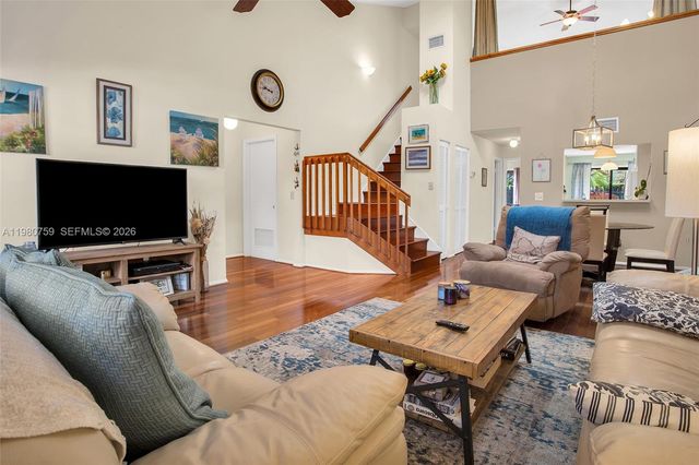 402 SE 14th St, Dania Beach, FL 33004