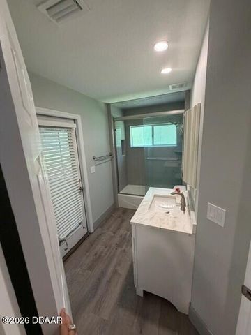 6807 Henno Court, Port Orange, FL 32128