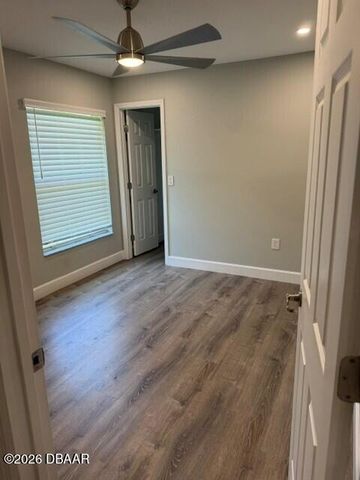 6807 Henno Court, Port Orange, FL 32128