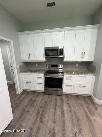 6807 Henno Court, Port Orange, FL 32128