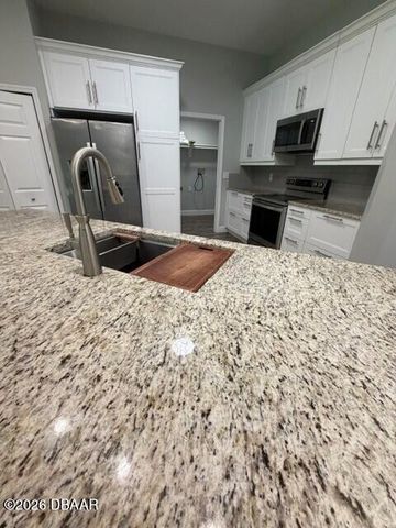 6807 Henno Court, Port Orange, FL 32128