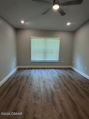 6807 Henno Court, Port Orange, FL 32128