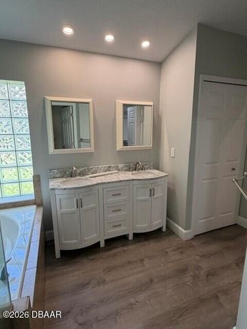 6807 Henno Court, Port Orange, FL 32128