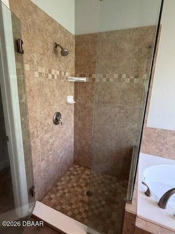 6807 Henno Court, Port Orange, FL 32128