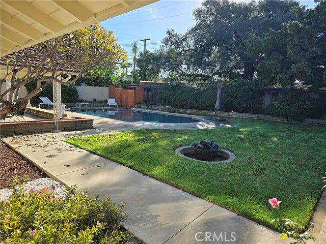 564 E Fellows, Orange, CA 92865