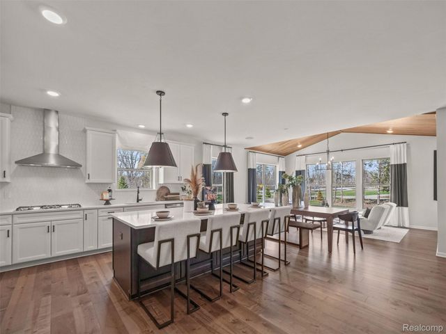 12234 Romeo Lane, Washington Township, MI 48094