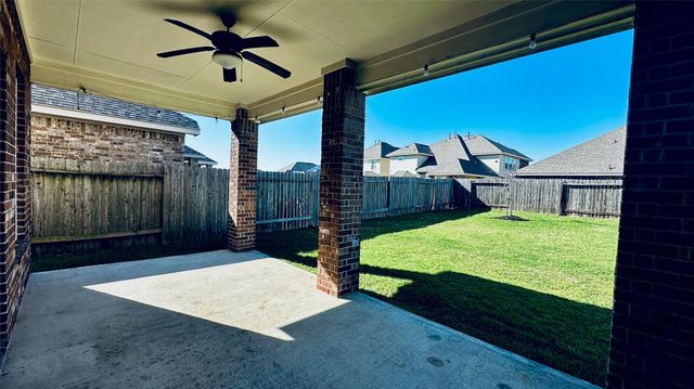 29914 Secret Cove Lane, Brookshire, TX 77423