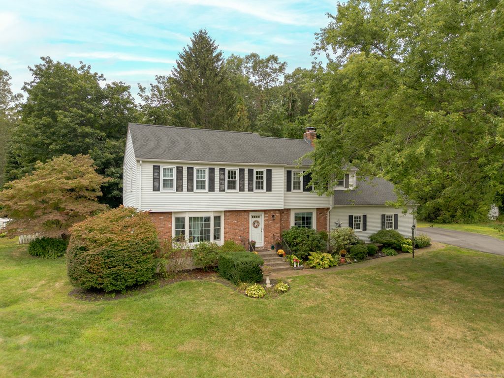 31 Iris Court, Cheshire, CT 06410