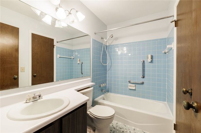 734 Eastbrooke Lane, Brighton, NY 14618