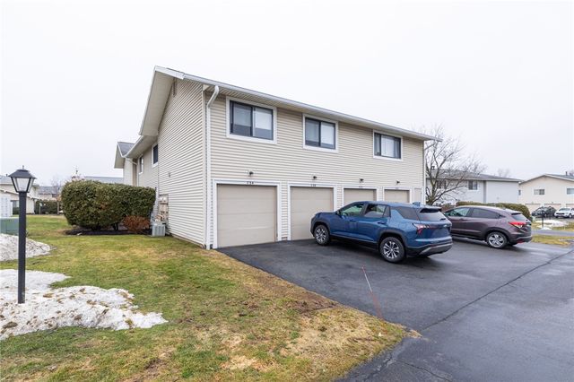 734 Eastbrooke Lane, Brighton, NY 14618