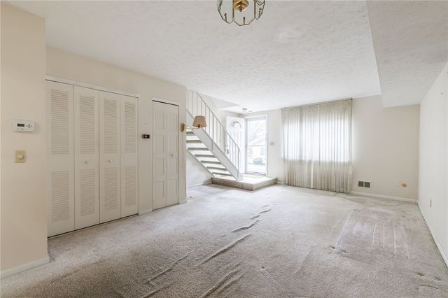 734 Eastbrooke Lane, Brighton, NY 14618