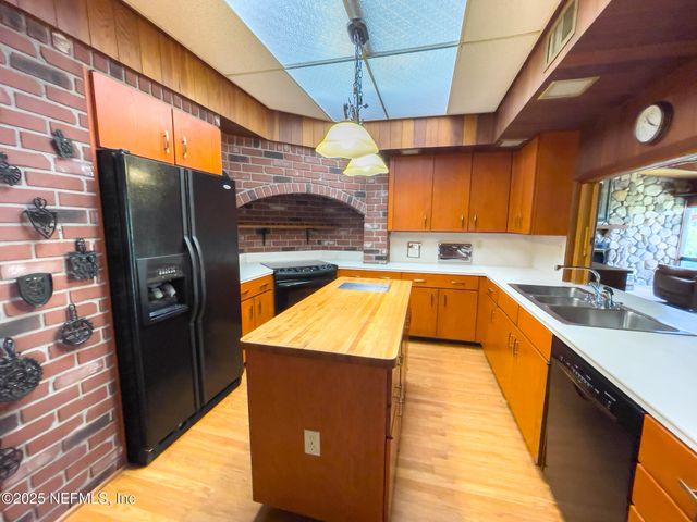 2292 SE 170TH AVENUE Road, Silver Springs, FL 34488