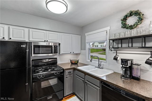 2536 23rd Street, Cuyahoga Falls, OH 44223