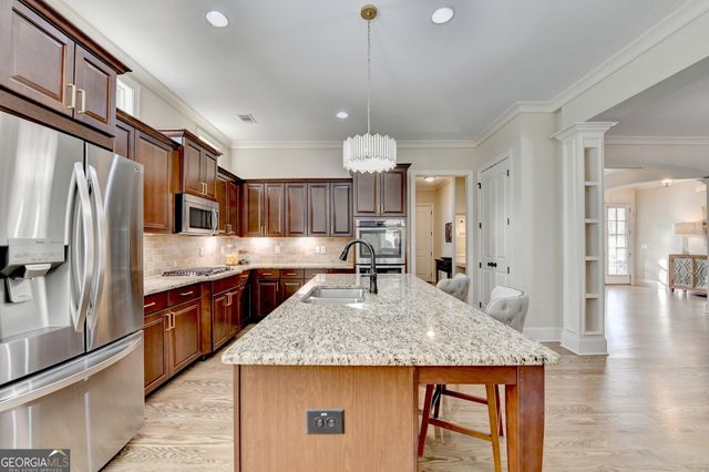 5731 Autumn Flame Drive, Braselton, GA 30517