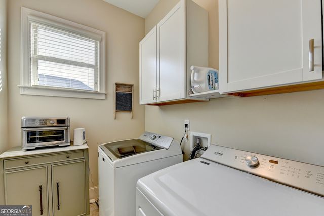 5731 Autumn Flame Drive, Braselton, GA 30517