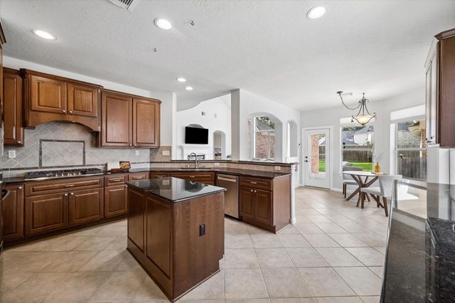 15410 Stone Gables Lane, Houston, TX 77044