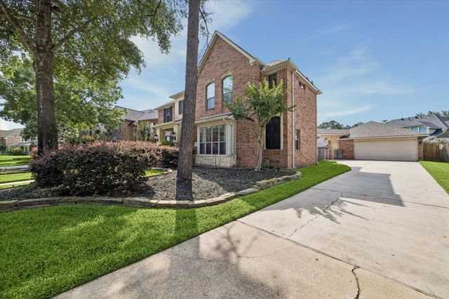 15410 Stone Gables Lane, Houston, TX 77044