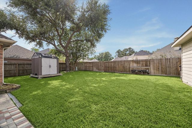 15410 Stone Gables Lane, Houston, TX 77044
