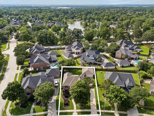 15410 Stone Gables Lane, Houston, TX 77044
