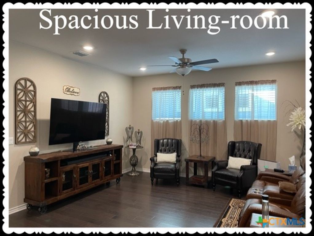 Image 2 of property listing at 104 Balinese Cove 102, San Marcos, TX 78666