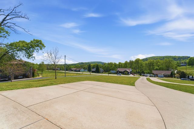 419 Alydar Dr, Watertown, TN 37184