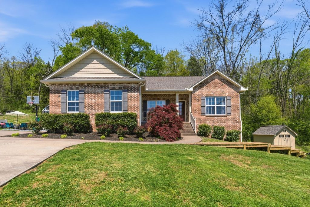 419 Alydar Dr, Watertown, TN 37184
