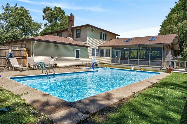 86 Phaeton Drive, Penfield, NY 14526