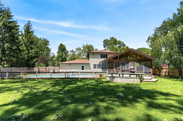 86 Phaeton Drive, Penfield, NY 14526