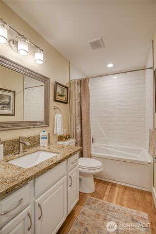 789 Island Circle SE, Ocean Shores, WA 98569