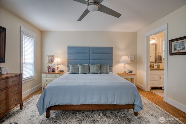 789 Island Circle SE, Ocean Shores, WA 98569