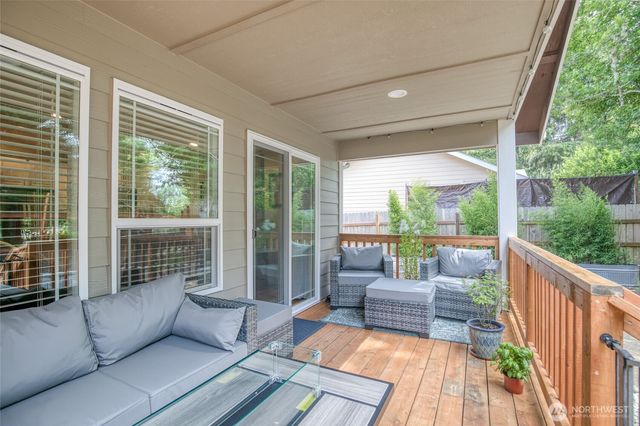 789 Island Circle SE, Ocean Shores, WA 98569