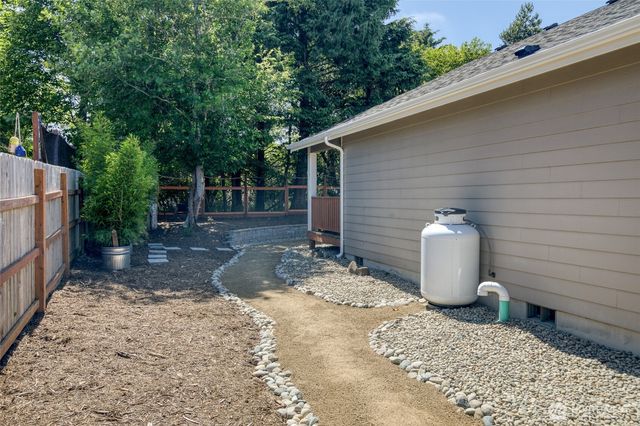 789 Island Circle SE, Ocean Shores, WA 98569