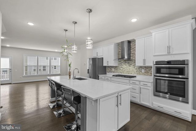 17357 REDSHANK RD, Dumfries, VA 22026