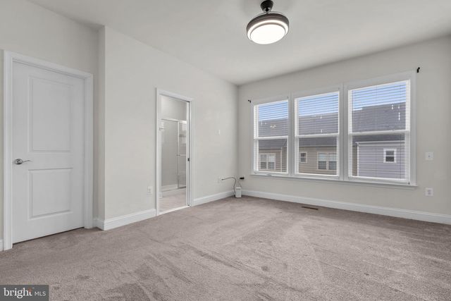 17357 REDSHANK RD, Dumfries, VA 22026