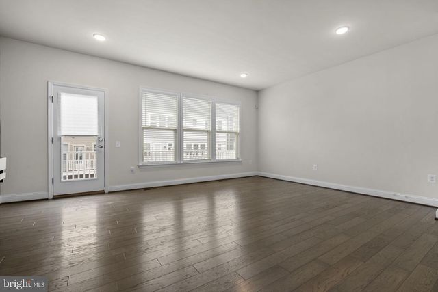 17357 REDSHANK RD, Dumfries, VA 22026