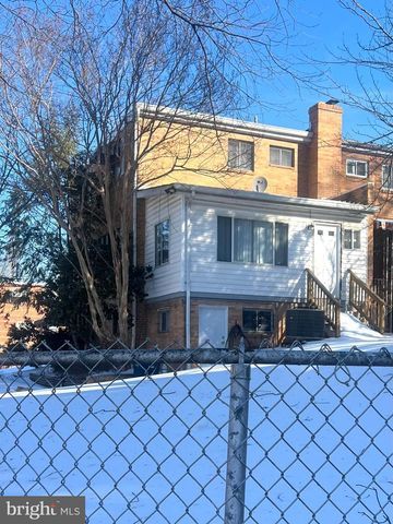 4901 FITCH PL NE, Washington, DC 20019