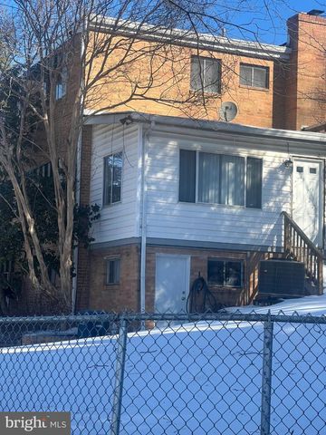 4901 FITCH PL NE, Washington, DC 20019