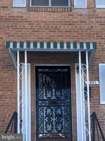 4901 FITCH PL NE, Washington, DC 20019
