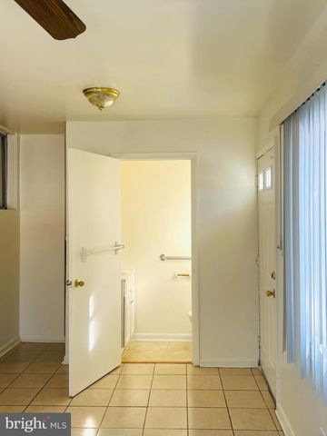 4901 FITCH PL NE, Washington, DC 20019