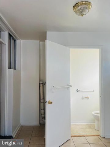 4901 FITCH PL NE, Washington, DC 20019