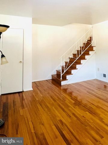 4901 FITCH PL NE, Washington, DC 20019